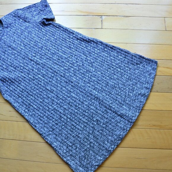 Abercrombie & Fitch Ribbed Short Sleeve Knit Dress Dark Gray & White Size M - Picture 4 of 9